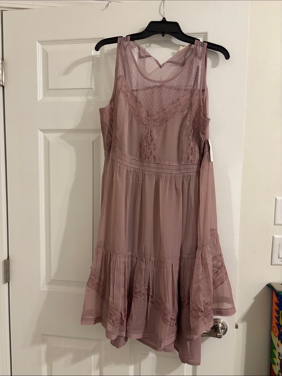 Lucky Brand Dresses & Skirts - Lucky Brand Mauve Lace-Trim Midi Dress
